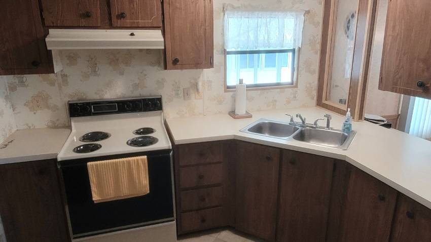 210 Sweet Circle a Winter Haven, FL Mobile or Manufactured Home for Sale